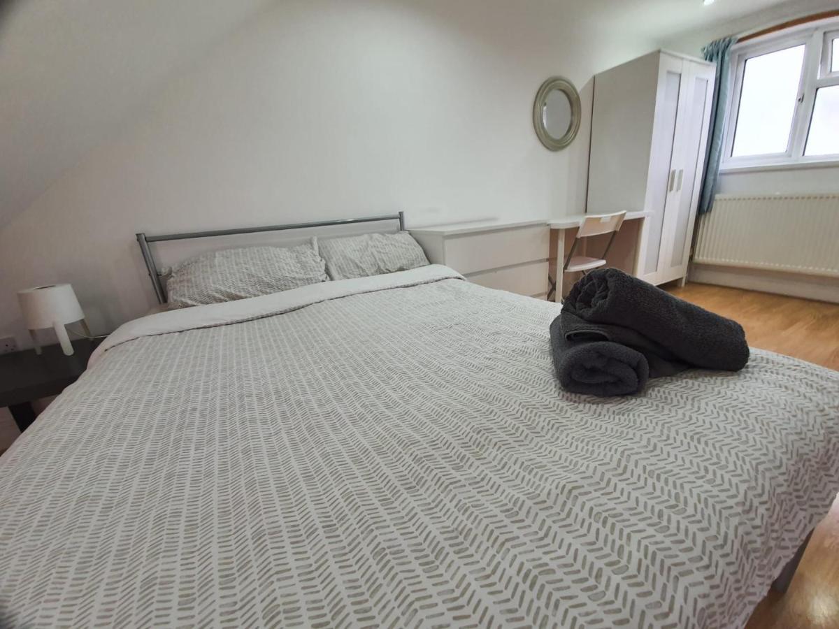 Eastwood Rooms Goodmayes Dış mekan fotoğraf
