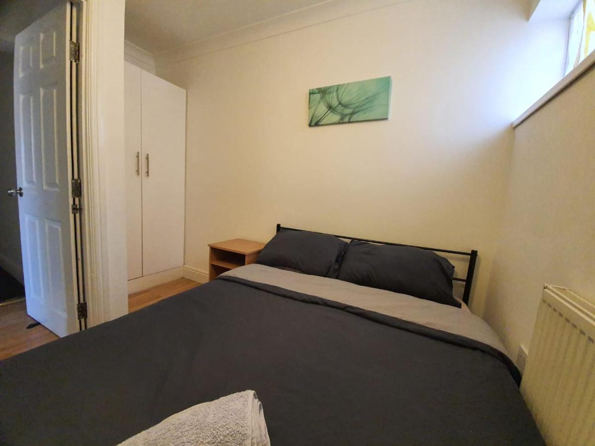 Eastwood Rooms Goodmayes Dış mekan fotoğraf