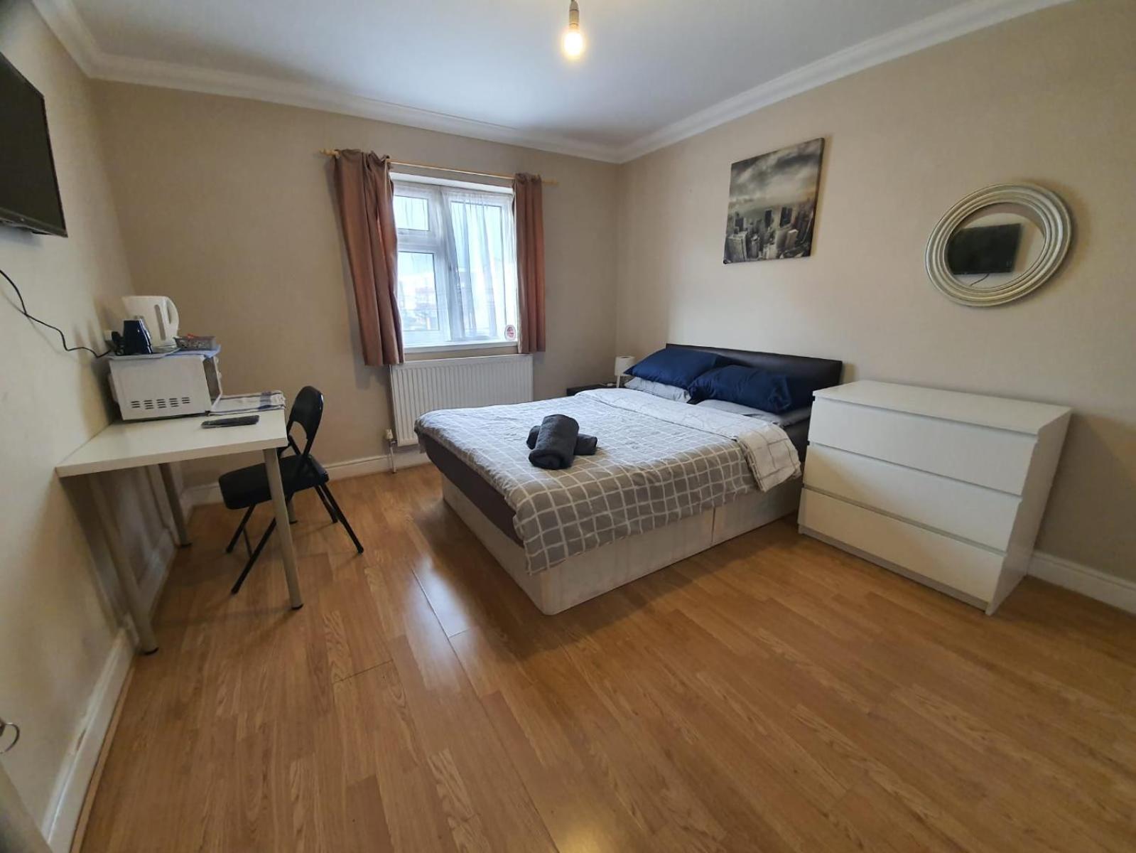 Eastwood Rooms Goodmayes Dış mekan fotoğraf
